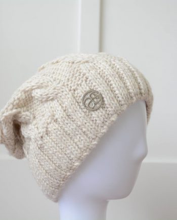 Alyssa Schwarz Beanie Strickmütze sand