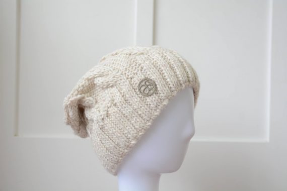 Alyssa Schwarz Beanie Strickmütze sand